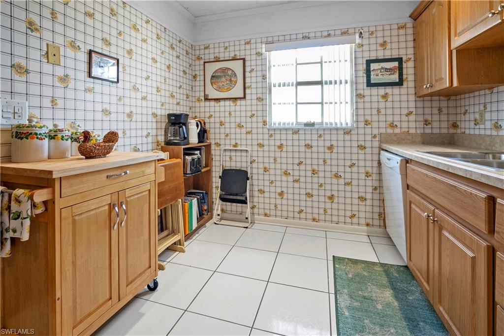 MYERLEE GOLFSIDE EAST CONDO - Residential