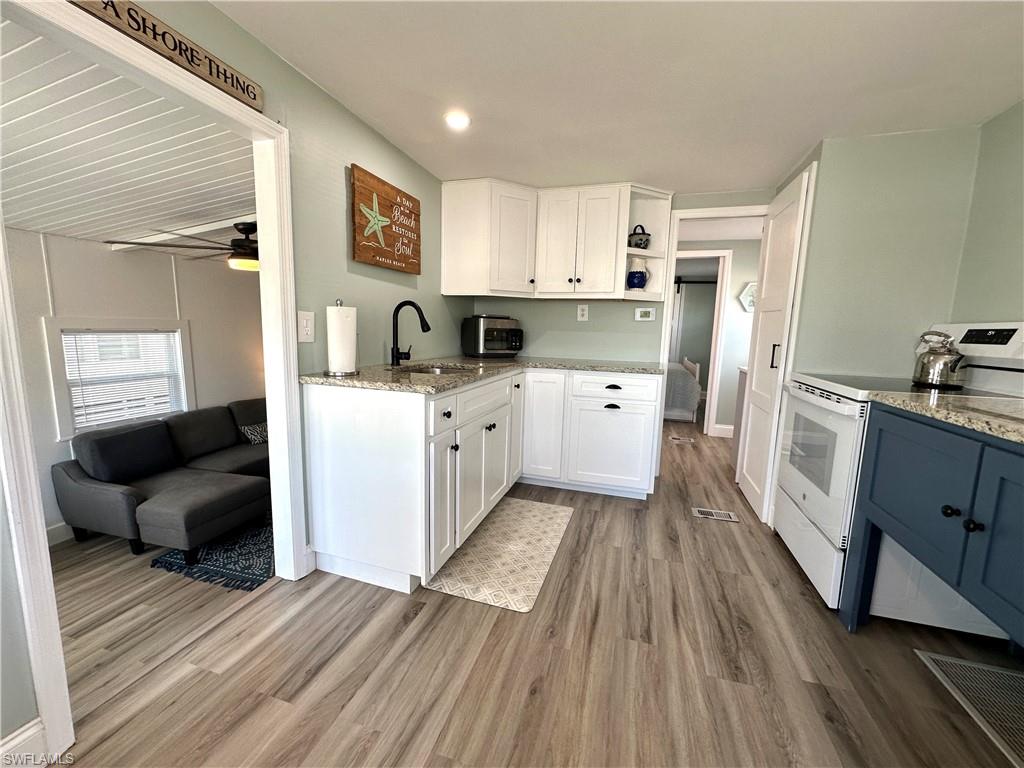 MARINERS COVE - Residential