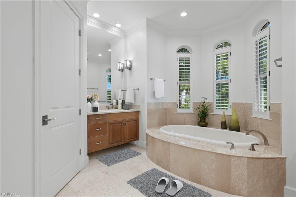 PARK SHORE - Residential