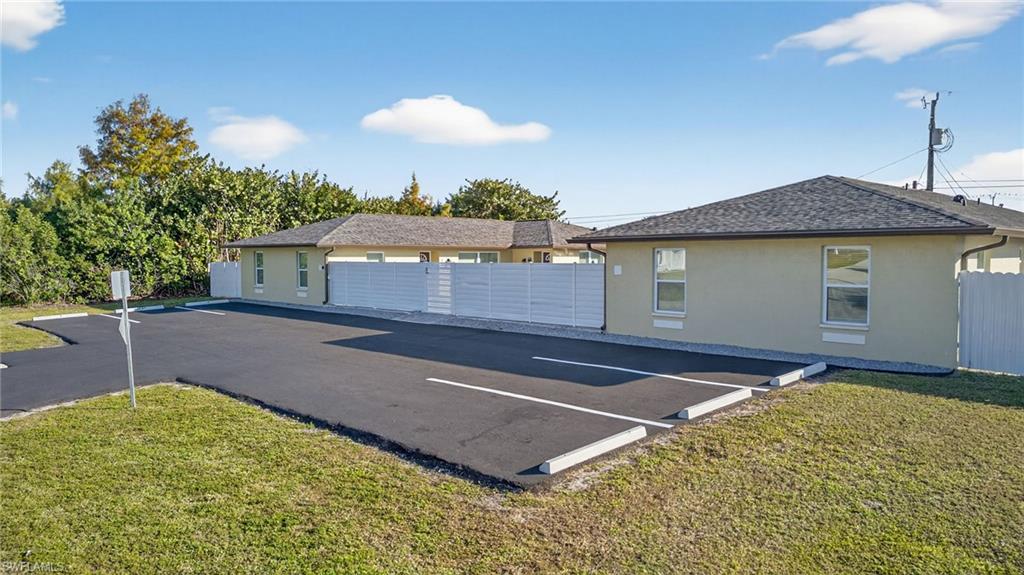 CAPE CORAL - Residential