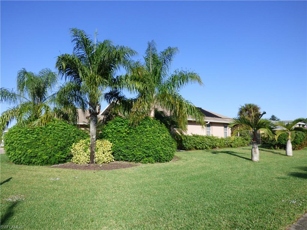 COUNTRY CLUB ESTATES - Residential