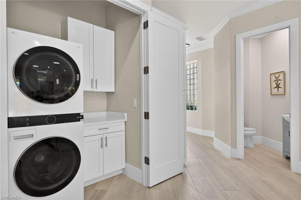 LIVINGSTON WOODS - Residential