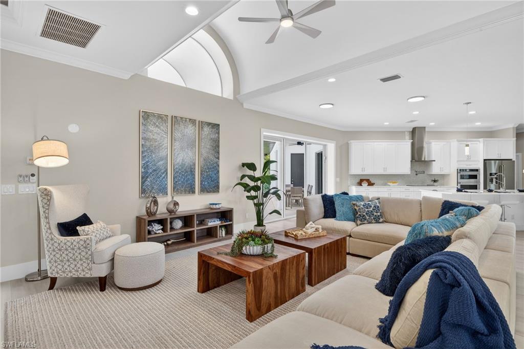 LIVINGSTON WOODS - Residential