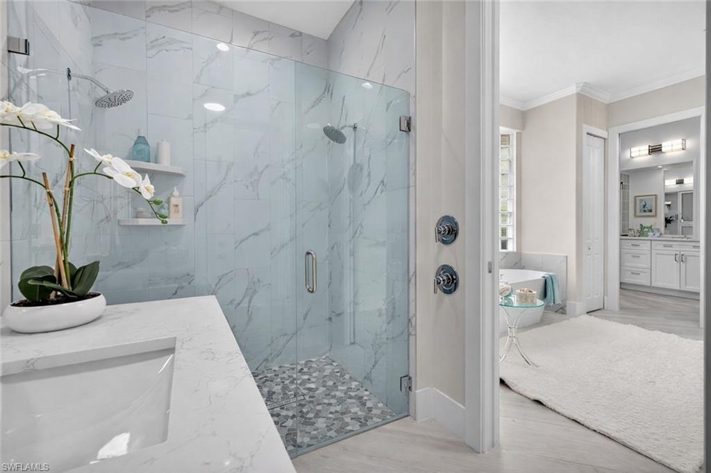 LIVINGSTON WOODS - Residential