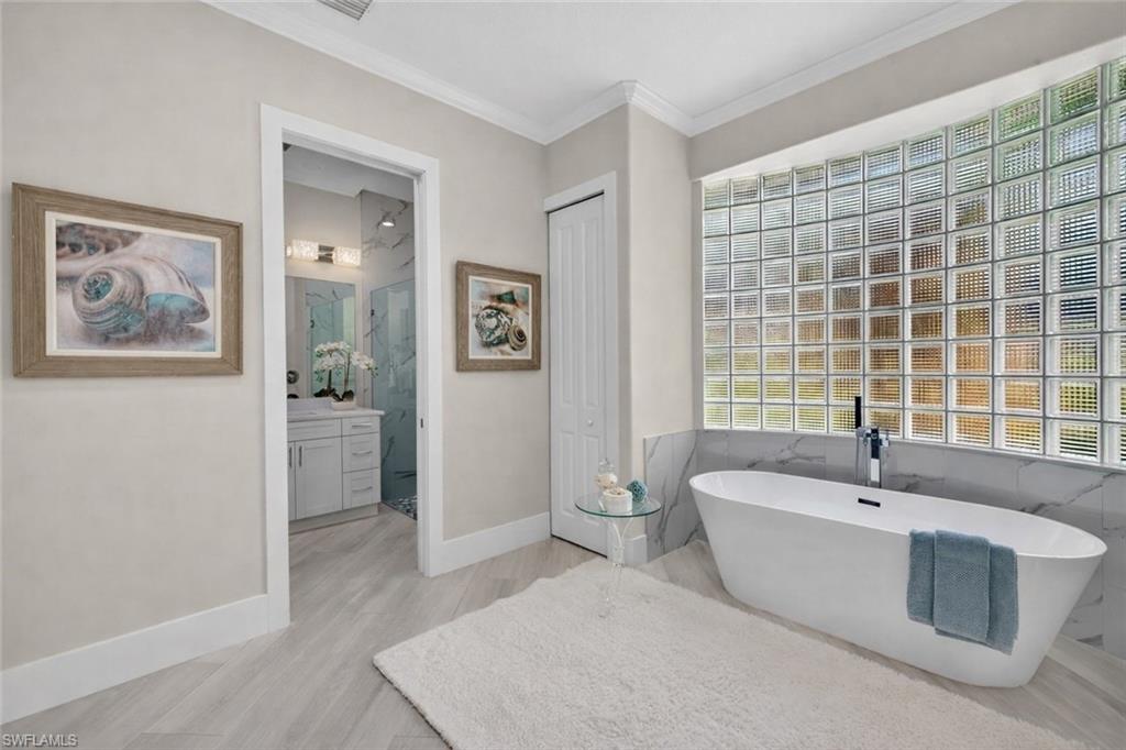 LIVINGSTON WOODS - Residential