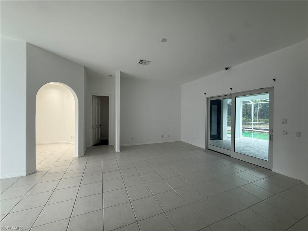 GOLDEN GATE PROF BLDG - Residential