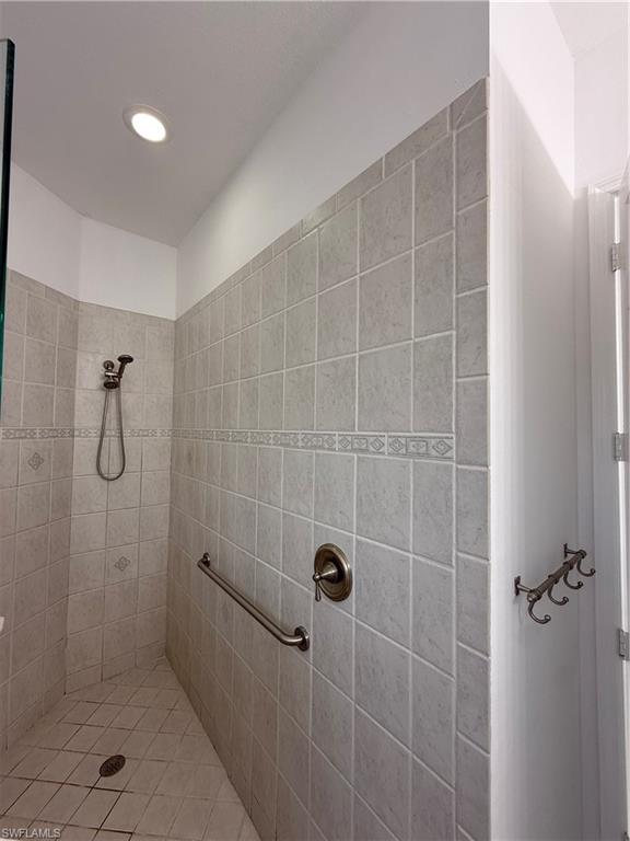 GOLDEN GATE PROF BLDG - Residential