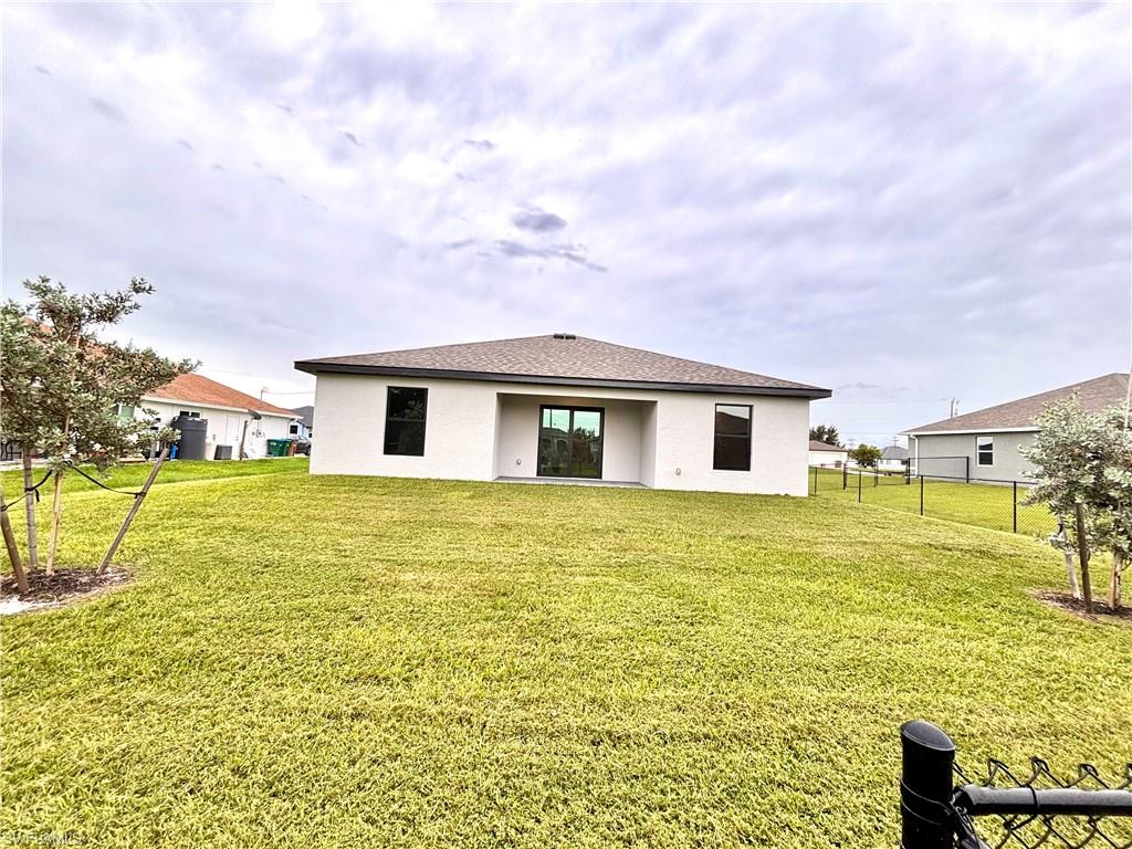 CAPE CORAL - Residential