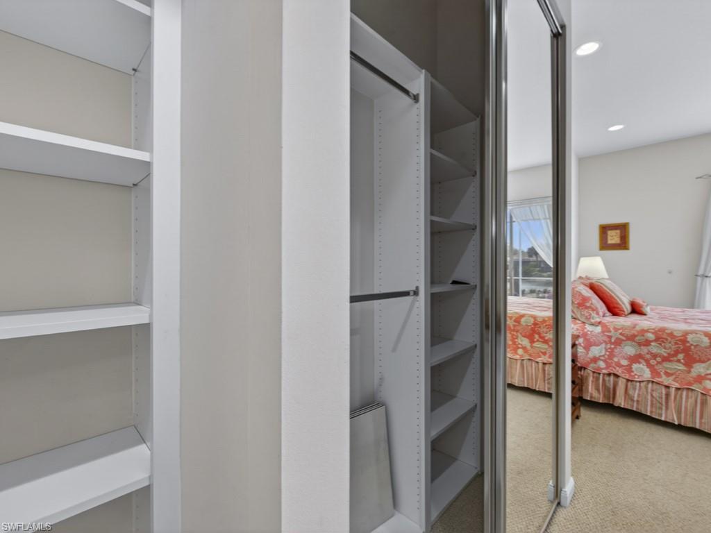 ISLAND WALK - Residential