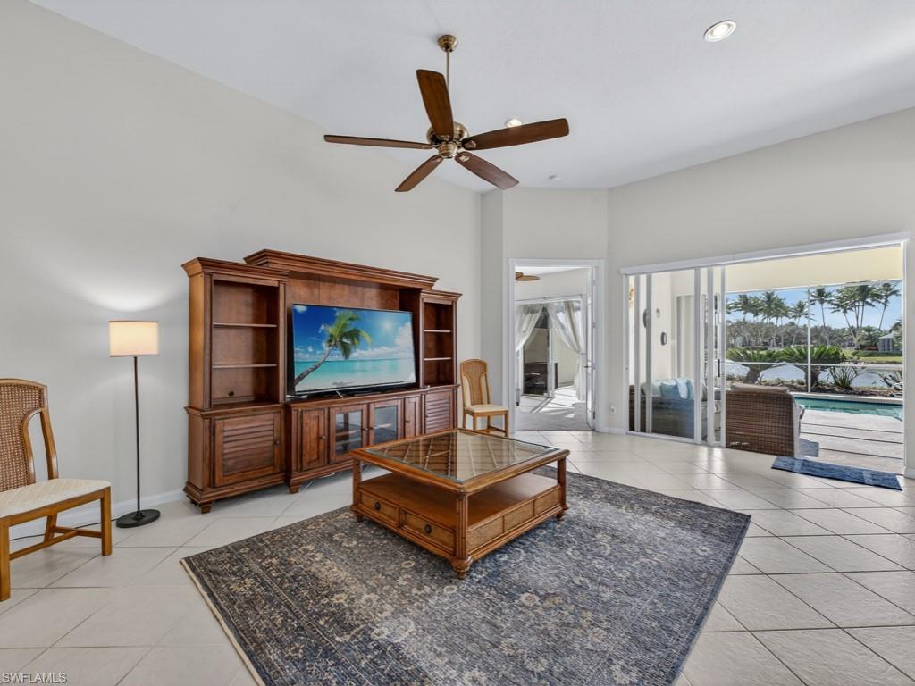 ISLAND WALK - Residential