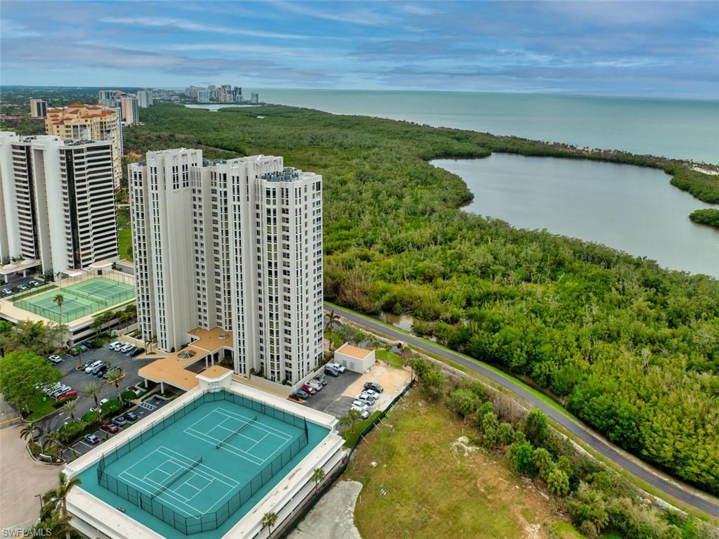 6849 Grenadier BLVD 305