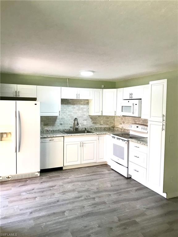 PARKWOODS TOWNHOUSE COMMUNITY - Residential