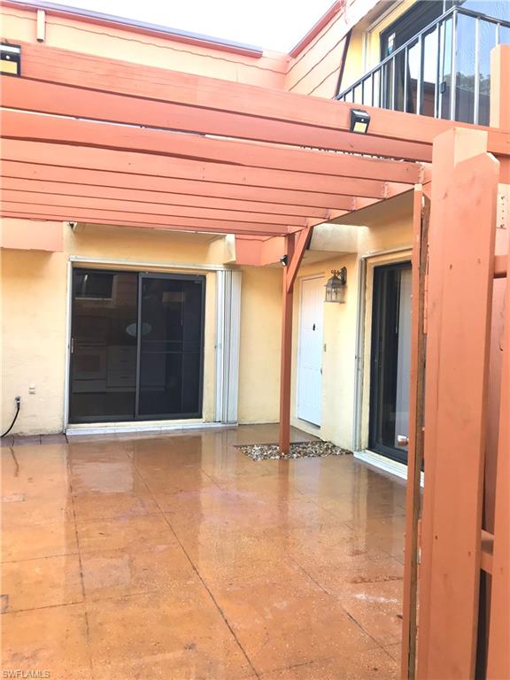 PARKWOODS TOWNHOUSE COMMUNITY - Residential