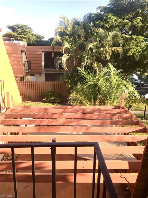 PARKWOODS TOWNHOUSE COMMUNITY - Residential