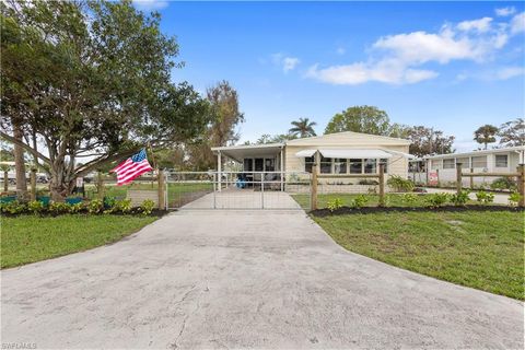 A home in NAPLES