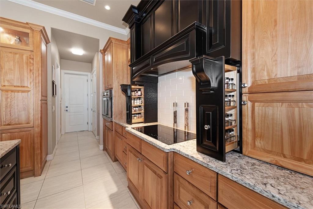 YACHT CLUB - Residential