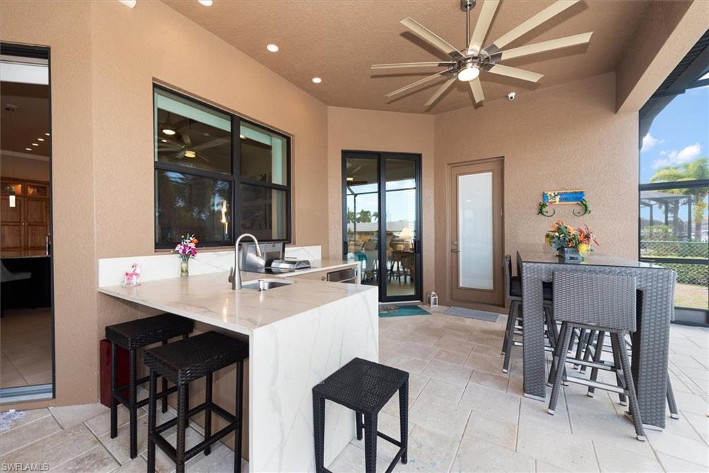 YACHT CLUB - Residential