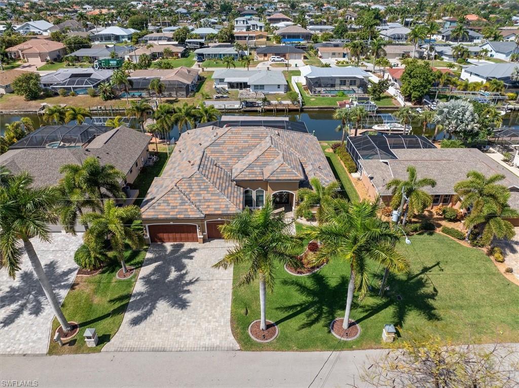 YACHT CLUB - Residential