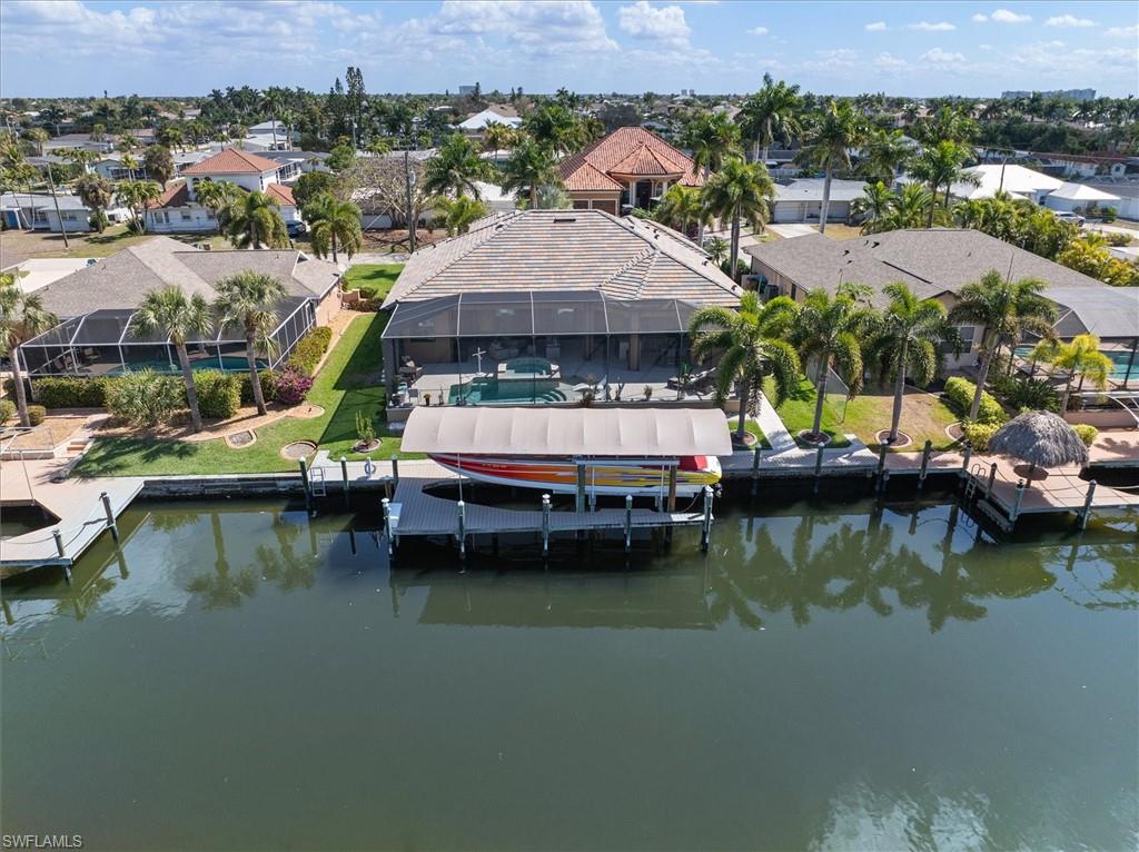 YACHT CLUB - Residential