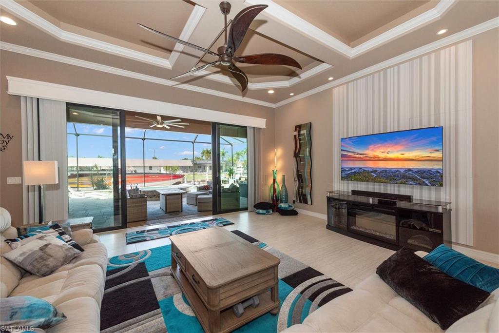 YACHT CLUB - Residential