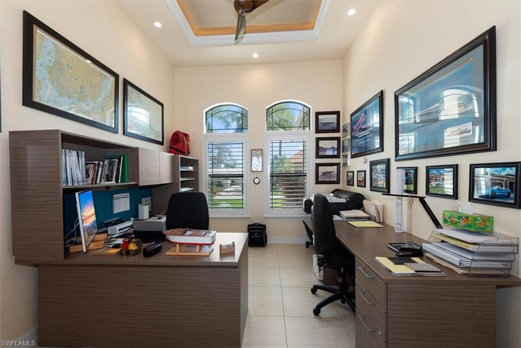 YACHT CLUB - Residential