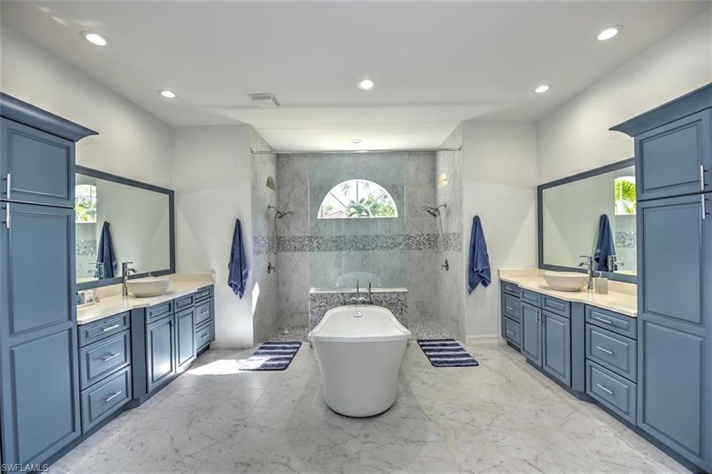 BANYAN WOODS - Residential