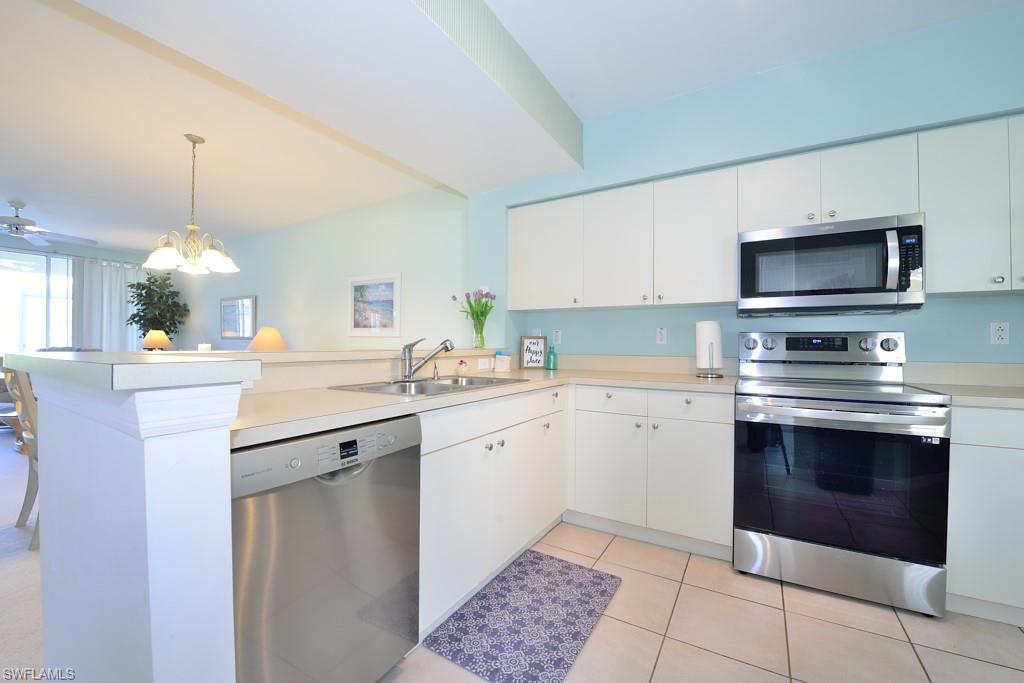 LAKEVIEW AT CARLTON LAKES - Residential Lease