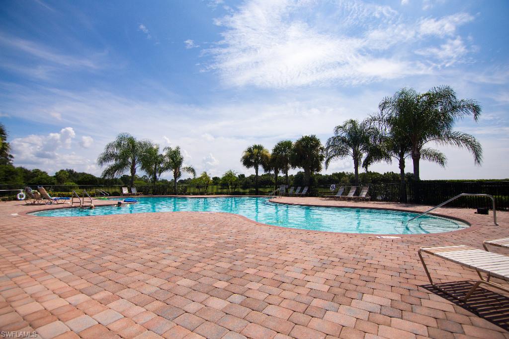 THE GROVES - Residential