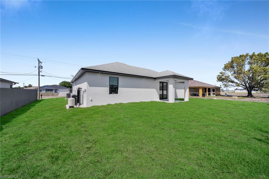 CAPE CORAL - Residential