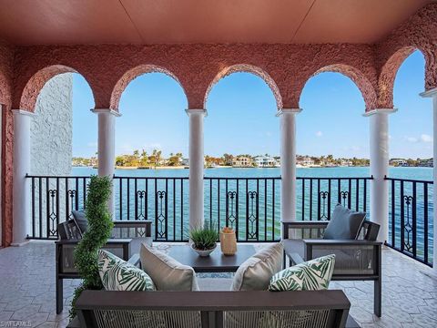 4000 Gulf Shore BLVD N 2000 NAPLES FL 34103
