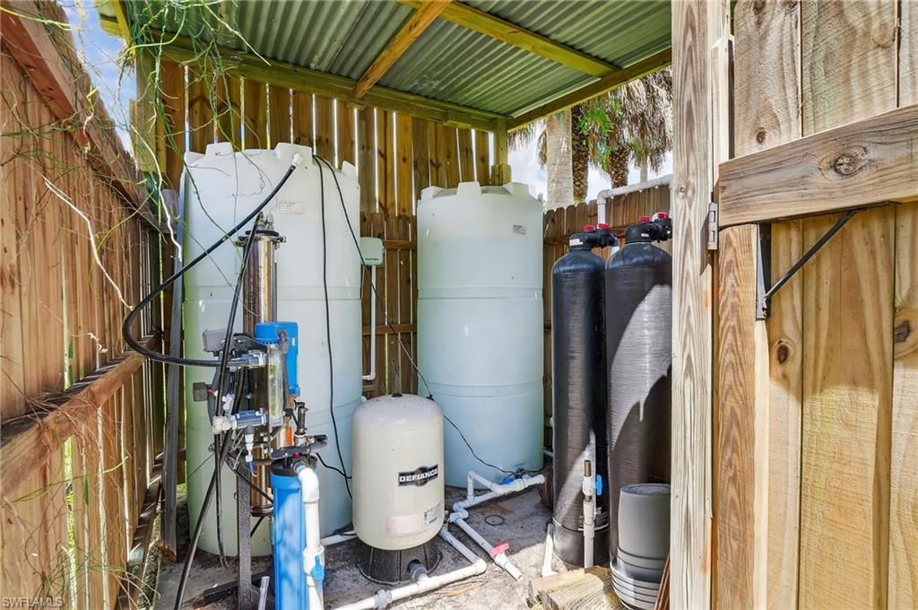 GOLDEN GATE ESTATES - Residential Lease