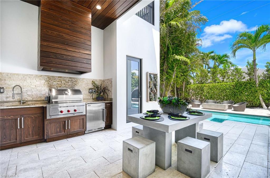 MOORINGS - Residential