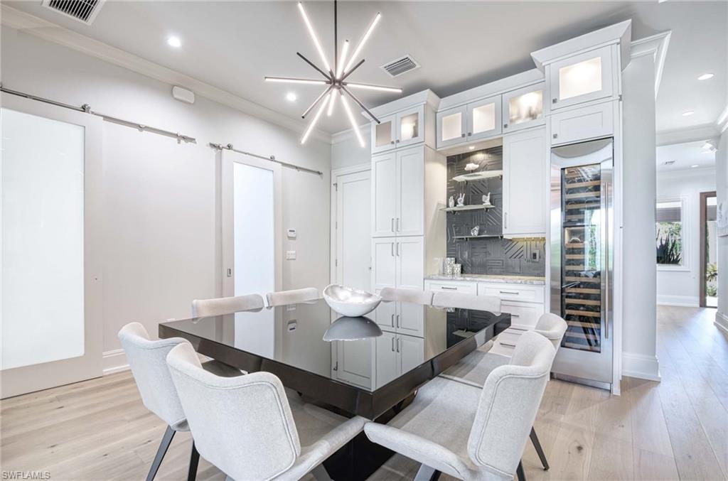 MOORINGS - Residential