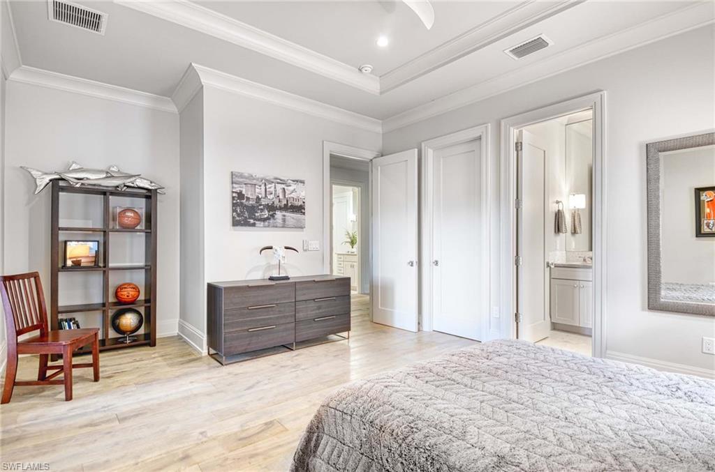 MOORINGS - Residential