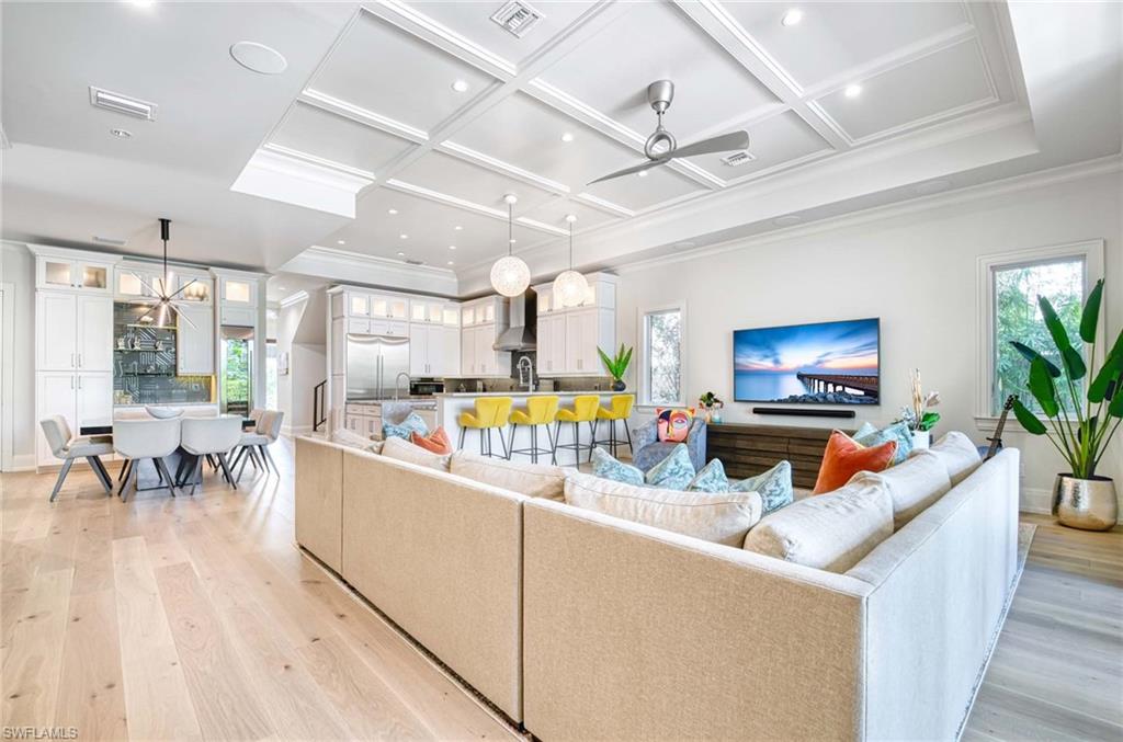 MOORINGS - Residential