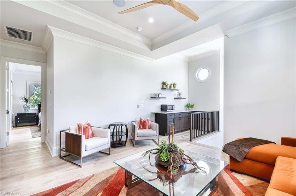 MOORINGS - Residential