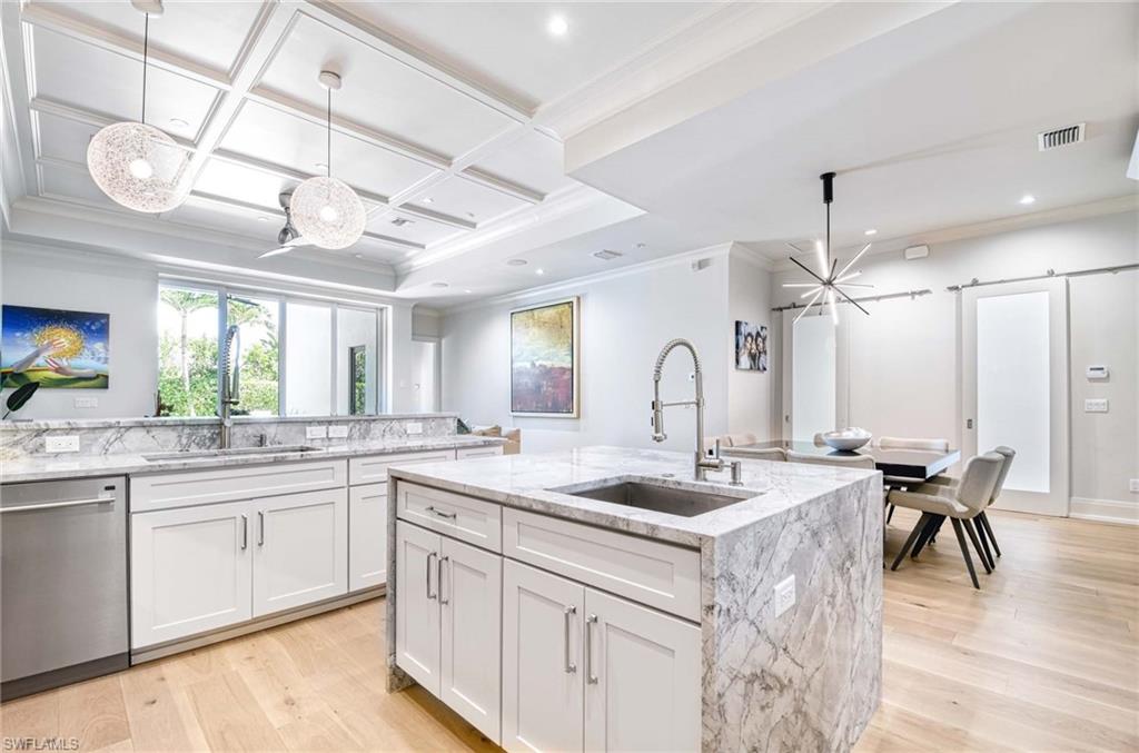 MOORINGS - Residential