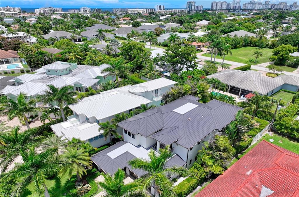 MOORINGS - Residential