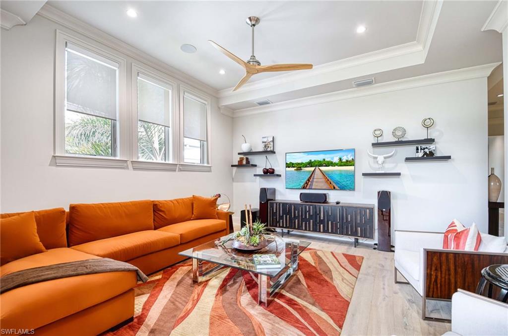 MOORINGS - Residential