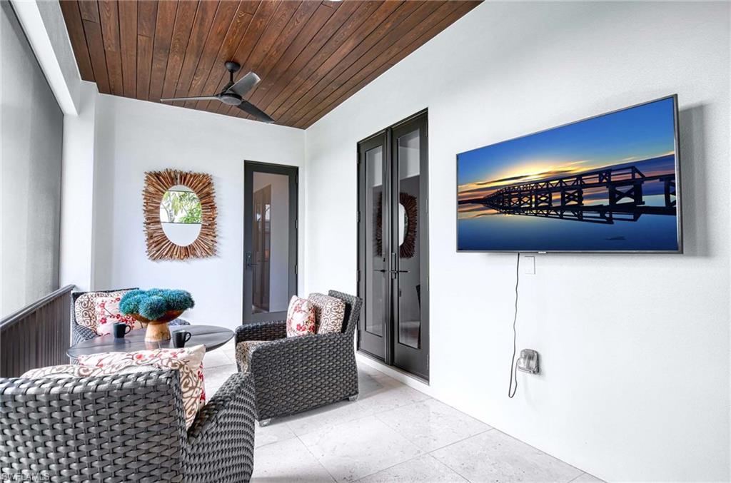 MOORINGS - Residential