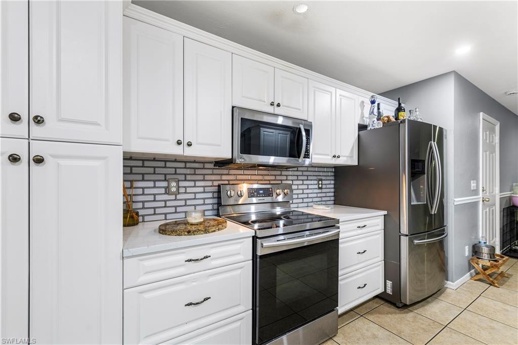 GOLDEN GATE CITY - Residential