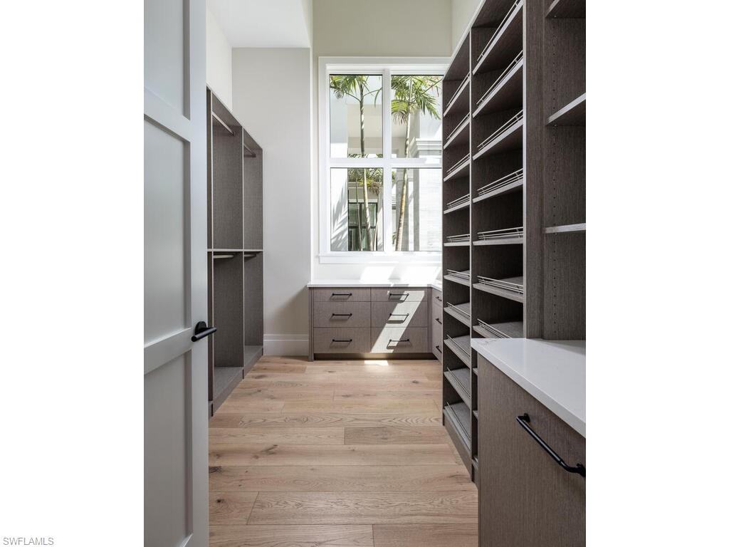 PINE RIDGE - Residential