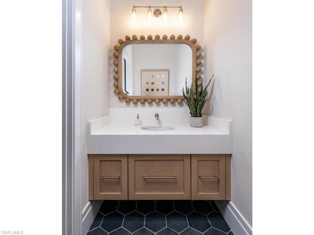 PINE RIDGE - Residential