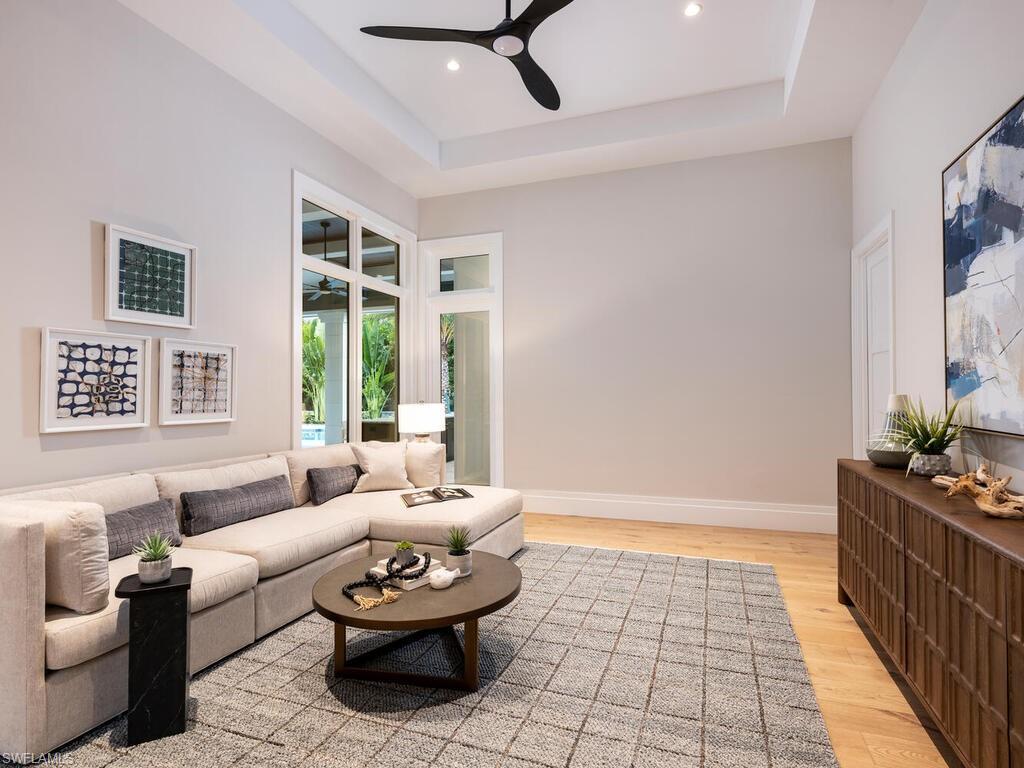 PINE RIDGE - Residential