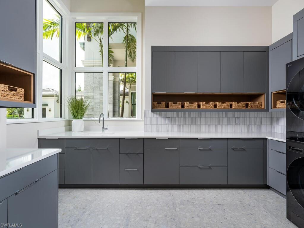 PINE RIDGE - Residential