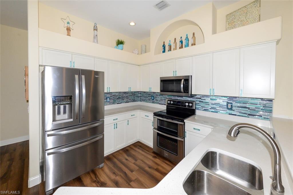 HERITAGE PALMS ESTATES - Residential