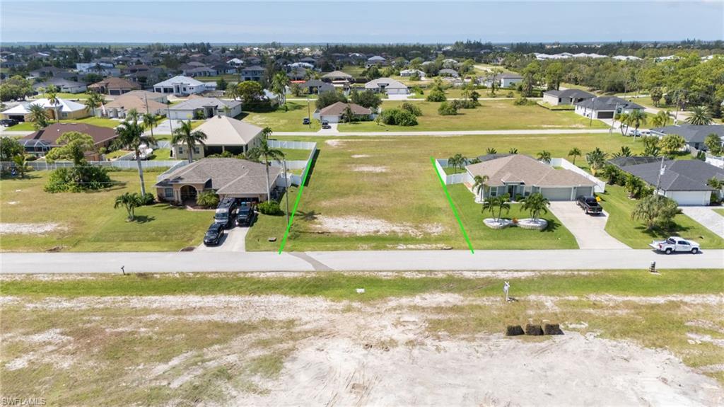 CAPE CORAL - Land