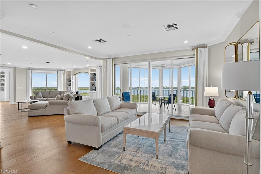 4811 Island Pond CT 604