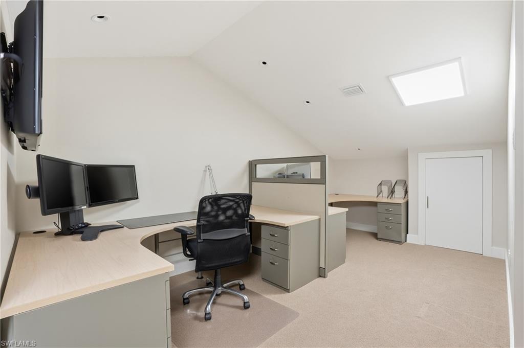 COLONIAL FARMS - Residential