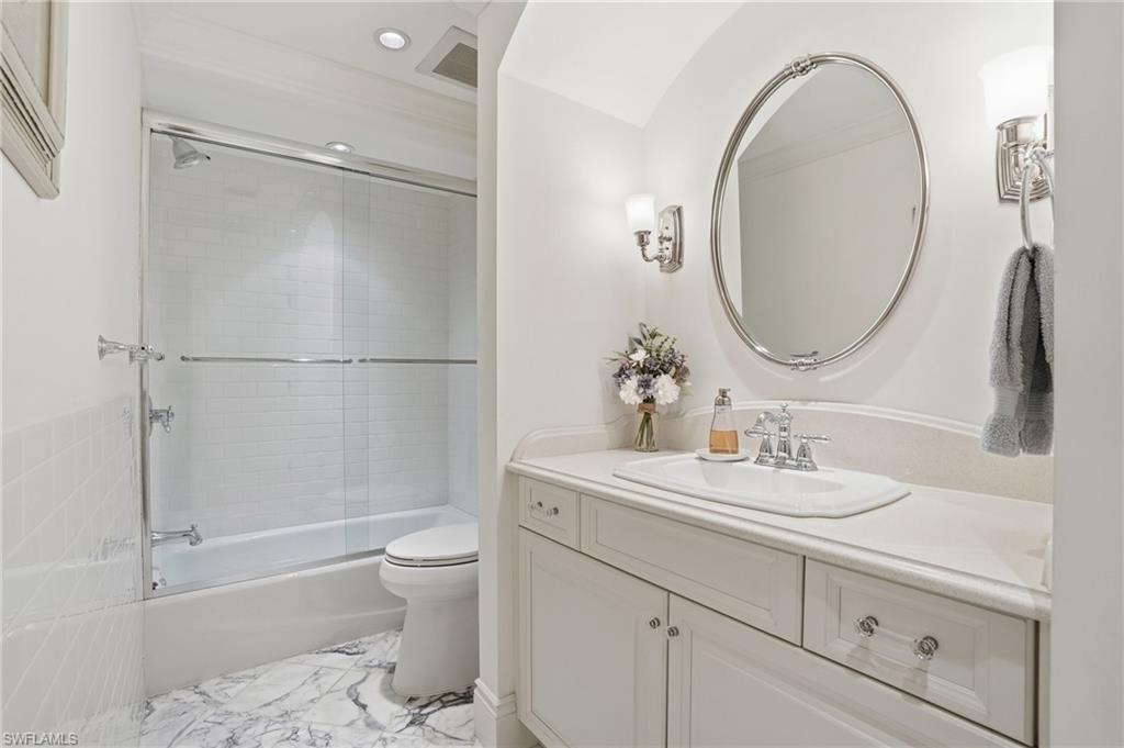 COLONIAL FARMS - Residential